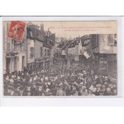 SENS: le cortège officiel se rendant à la pose de la première pierre du pont d'yonne - état