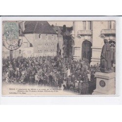 SENS: concours de pêche à la ligne 1906, réunion des pêcheurs devant l'hôtel-de-ville - état