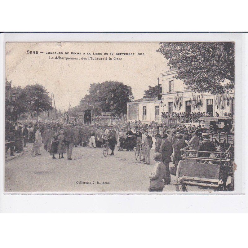 SENS: concours de pêche à la ligne du 17 septembre 1905, le débarquement des pêcheurs à la gare - état