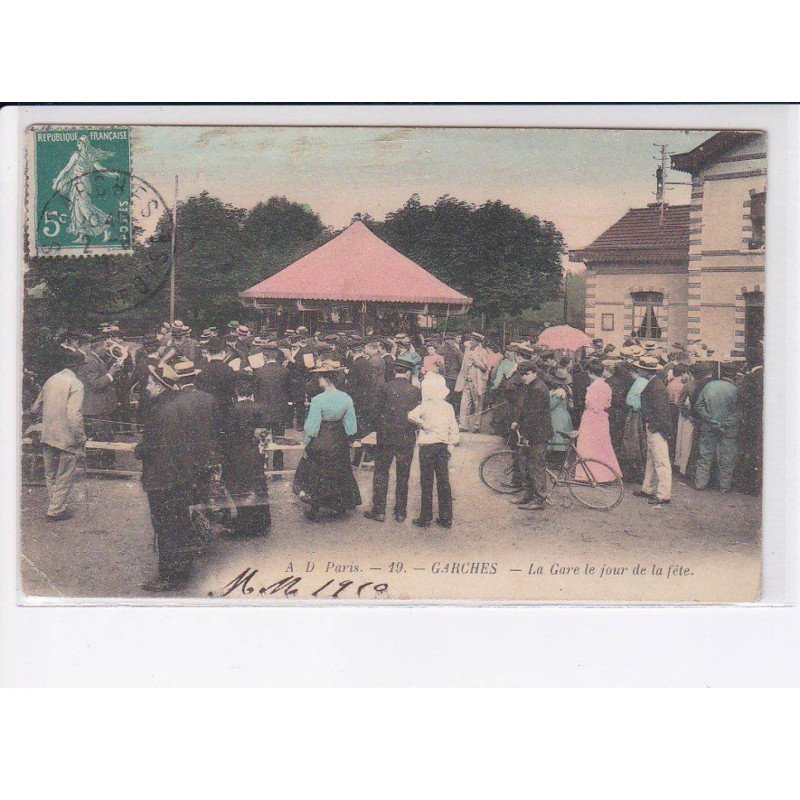GARCHES: la gare le jour de la fête - état