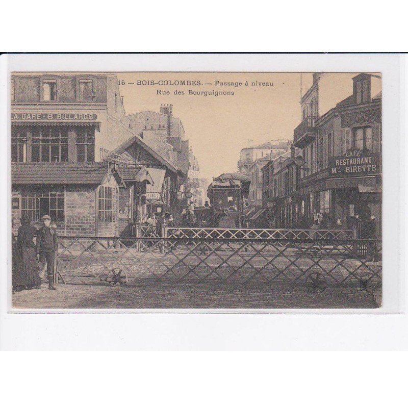 BOIS-COLOMBES: passage à niveau, rue des bourguignons, autobus - très bon état