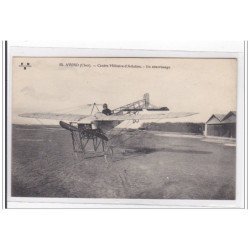 AVORD : centre militaire d'aviation, un atterissage - tres bon etat