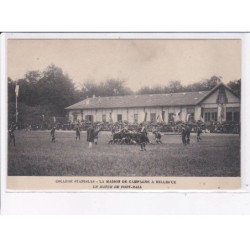 RUGBY: équipe, collège stanislas, la maison de campagne a bellevue, un match de foot-ball - très bon état