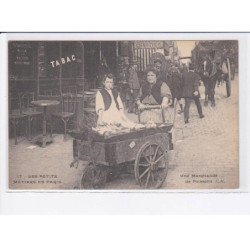 PARIS: les petits métiers de paris, une marchande de poissons - très bon état