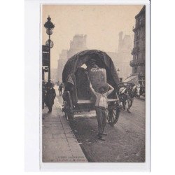 PARIS: un fort à la farine - très bon état