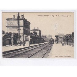 SURVILLIERS: la gare (intérieur) - état