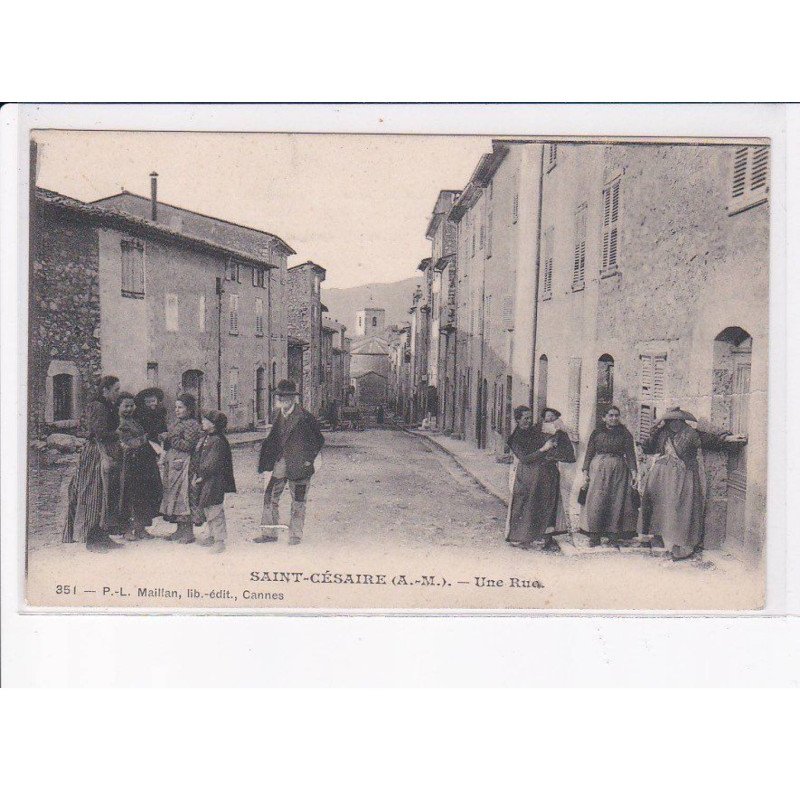 SAINT-CESAIRE: une rue - très bon état