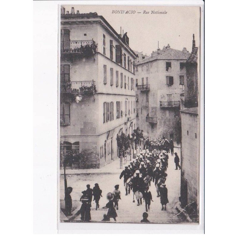 BONIFACIO: rue nationale - très bon état