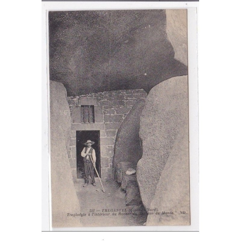 TREGASTEL : troglodyte a l'intérieur du rocher de saineur du monde - tres bon etat TREGASTEL : troglodyte a l'intérieur du rocher de saineur du monde - tres bon etat