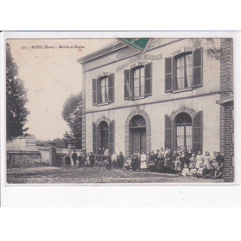 BUEIL: mairie et écoles - très bon état
