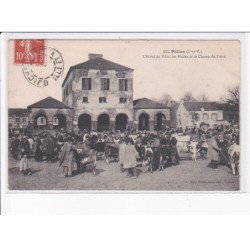 PLELAN: l'hôtel de ville, les halles et le champ de foire - très bon état