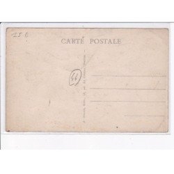 NANTES: la première braderie, 1932, une joviale vendeuse brade des ribouis à 10 francs la paire - très bon état