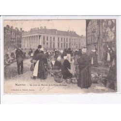 NANTES: un coin du marché de la petite-hollande