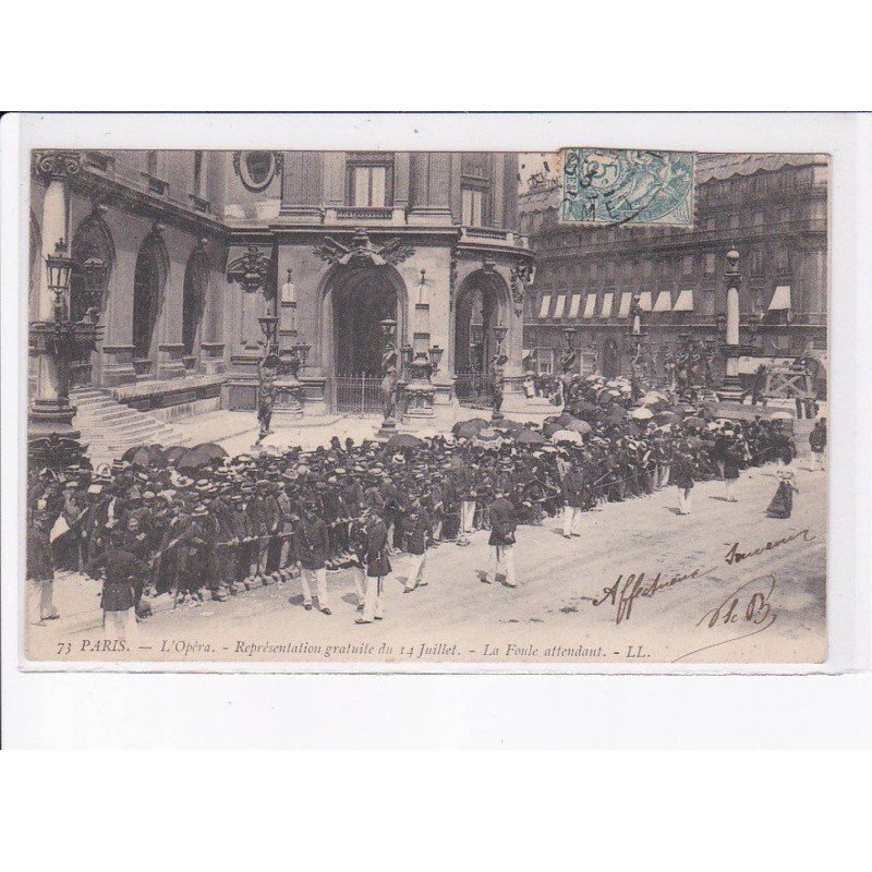 PARIS: l'opéra, représentation gratuite du 14 juillet, la foule attendant - très bon état