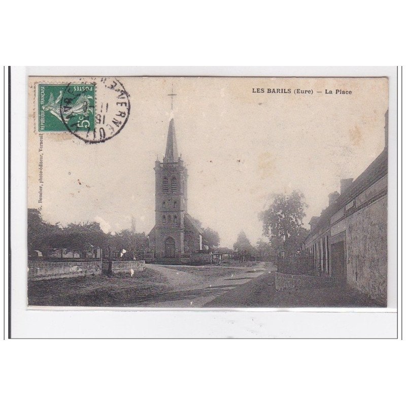 LES BARILS : la place - etat