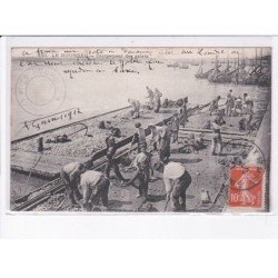 LE HOURDEL: chargement des galets - très bon état