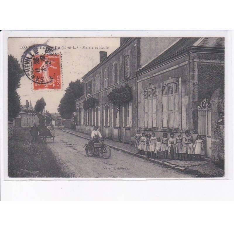 SANCHEVILLE: mairie et école, moto - très bon état