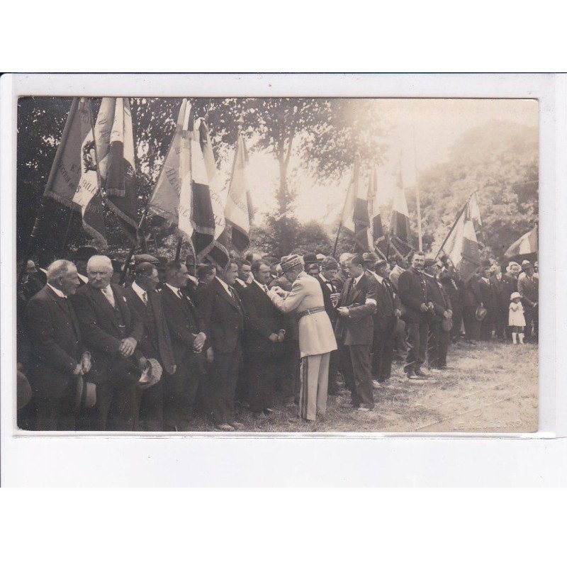 LE NEUBOURG: décoration, militaire - très bon état