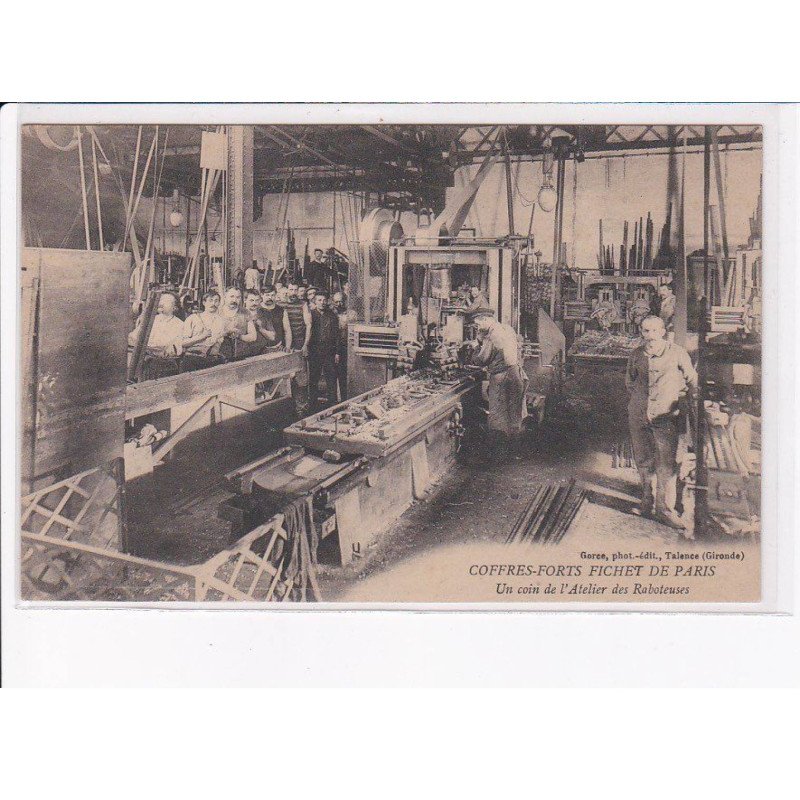 CREIL: coffres-forts fichet de paris, un coin de l'ateliler des raboteuses - très bon état