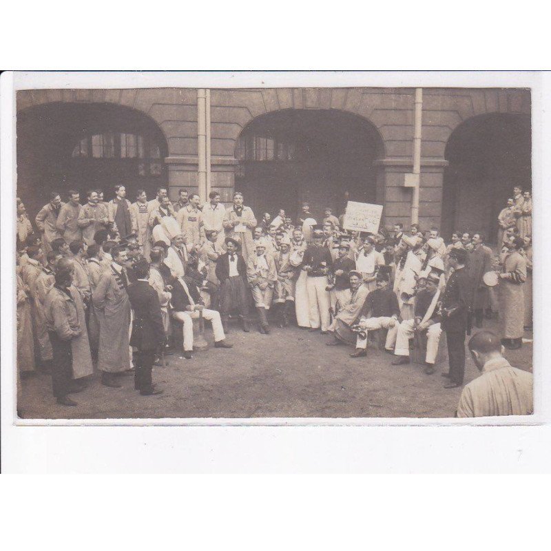 PARIS: 75006 école des beaux arts - très bon état