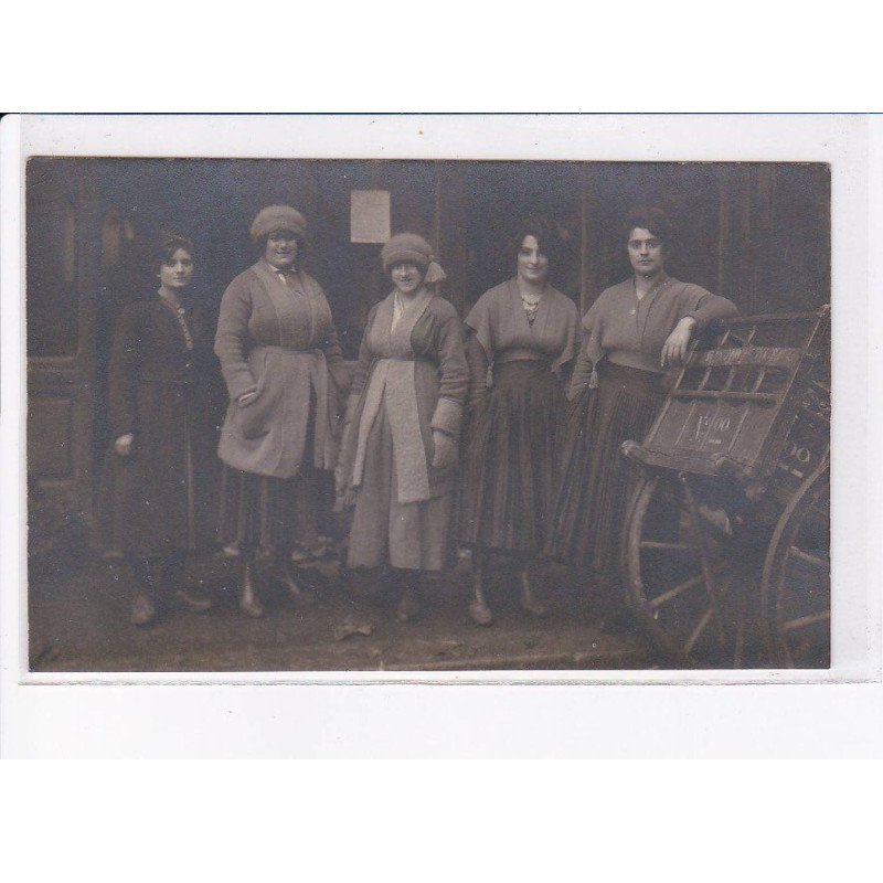 PARIS: 75001 les halles - très bon état