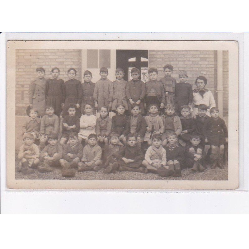 GONESSE: école - très bon état