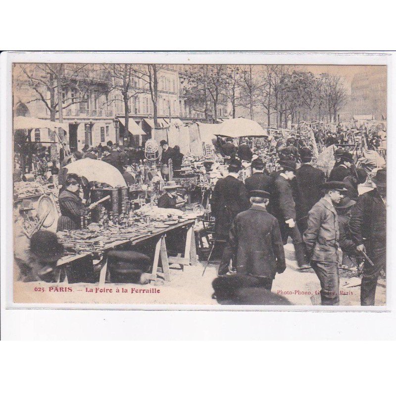 PARIS: 75011, la foire à la ferraille - très bon état