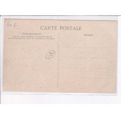 NOINTEL: un mariage au château de nointel, l'entrée de l'église - très bon état