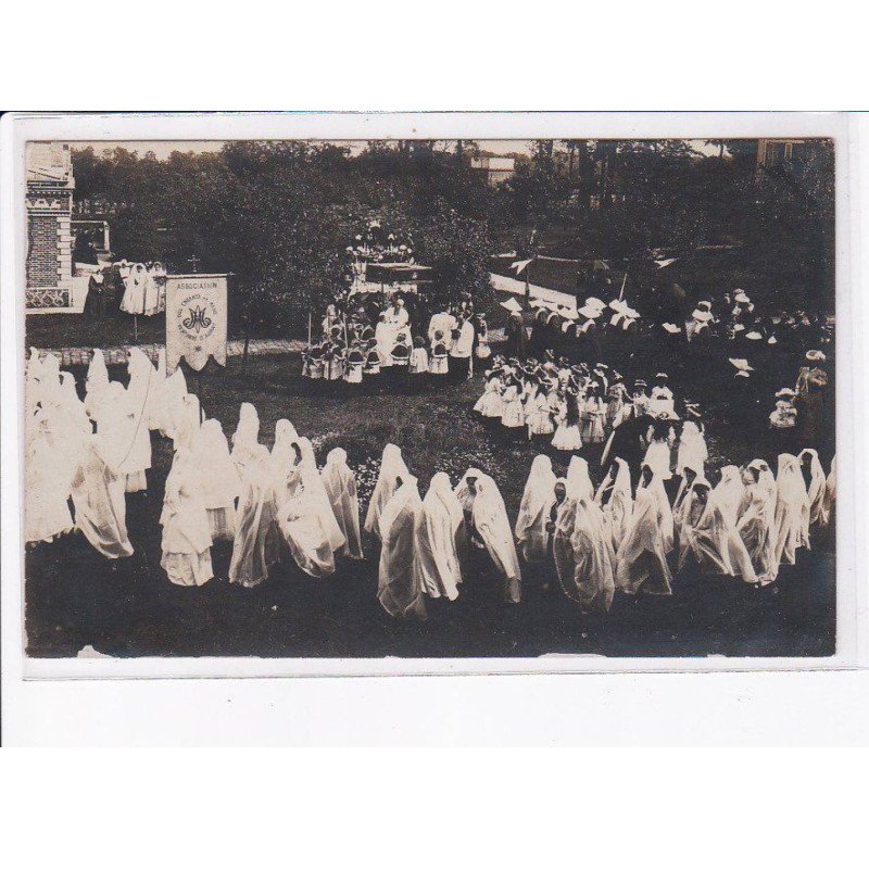 SAINT-ANNE-D'AURAY: procession - très bon état