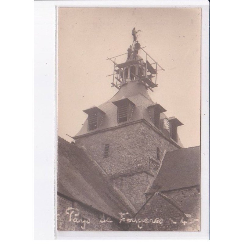 environs FOUGERES: église, coq - très bon état