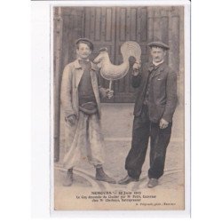 NEMOURS: 10 juin 1912, le coq descendu du clocher par Mr. Petit chez Mr. Cherbuys - état