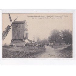 FREVILLE: les petits, derniers vestiges du moulin à vent dans la contrée - très bon état