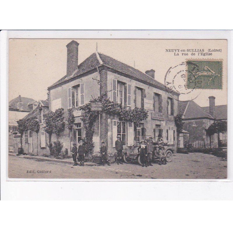 NEUVY-en-SULLIAS: la rue de l'église - très bon état