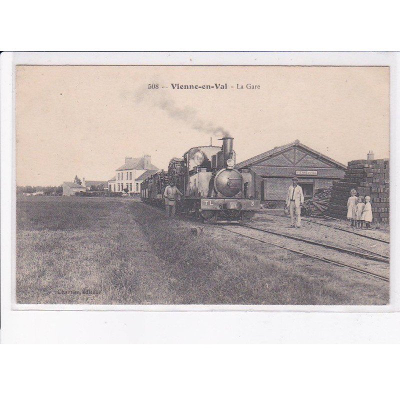 VIENNE-en-VAL: la gare, train - très bon état