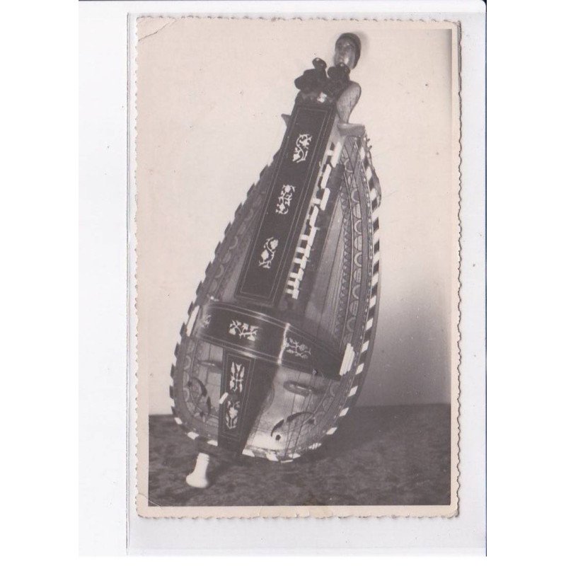 NEVERS: André Lindner, vielle - très bon état