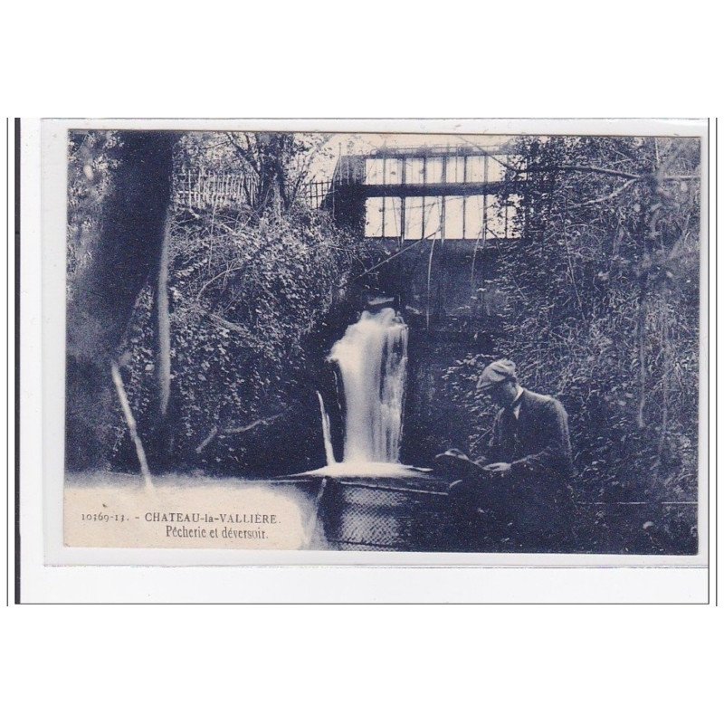 CHATEAU-la-VALLIERE : pecherie et deversoir - tres bon etat