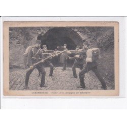 LUXEMBOURG: soldats de la compagnie des volontaires, militaire - très bon état