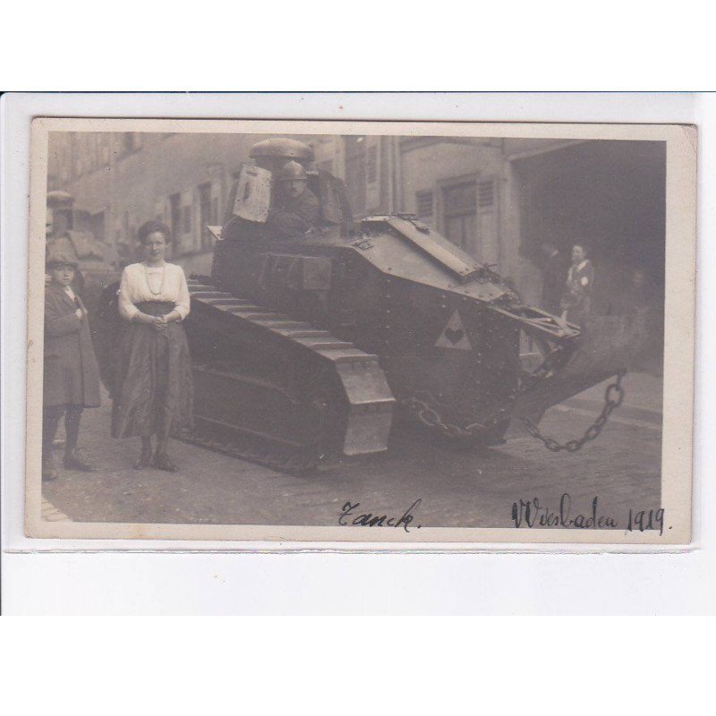 ALLEMAGNE: HESSE: WIESBADEN: militaire, tank, pétain 8CPA - très bon état