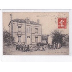 MEZIERES-en-DROUAIS: mairie et école, la récréation - état