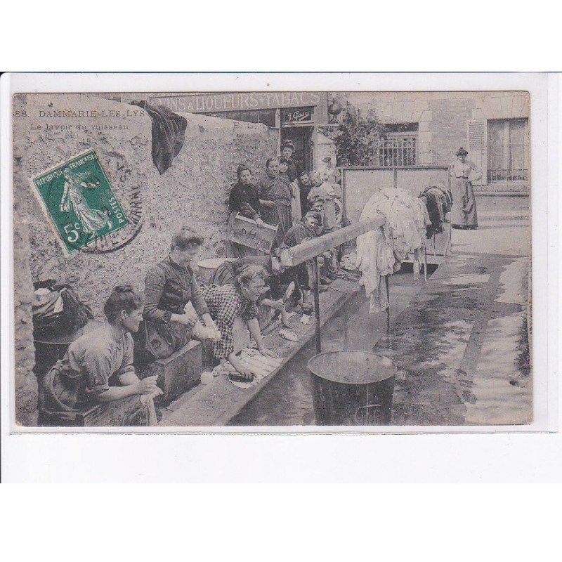 DAMMARIE-les-LYS: le lavoir du ruisseau - très bon état