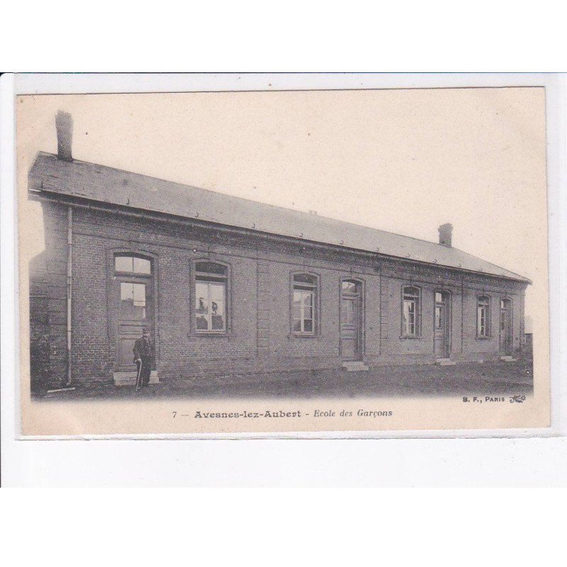 AVESNES-les-AUBERT: école des garçons - très bon état
