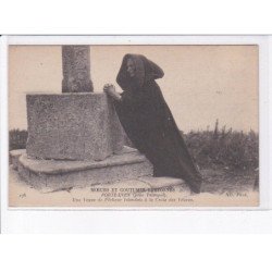 PORTZ-EVEN: une veuve de pêcheur islandais à la croix des veuves - très bon état