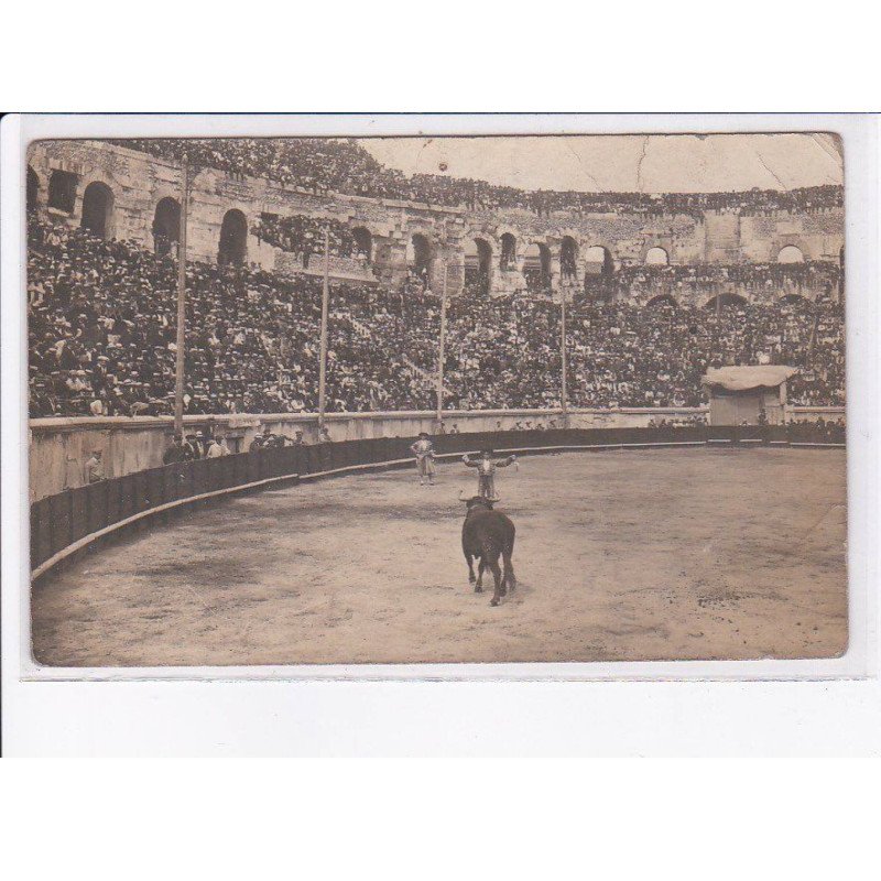 NÎMES: arène, taureau, corrida - état