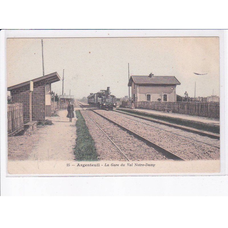 ARGENTEUIL: la gare du val notre-dame, train - très bon état