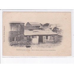 MADAGASCAR: MAJUNGA: pendant la peste, maison infectée condamnée (avant la démolition) - très bon état