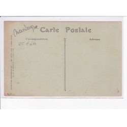 MARTINIQUE: groupe de créoles déguisées en costumes de carnaval - état