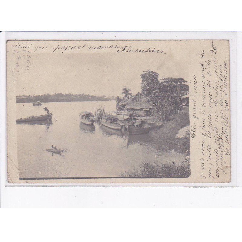 VIETNAM: à localiser, vue de petit bateau, barques  état