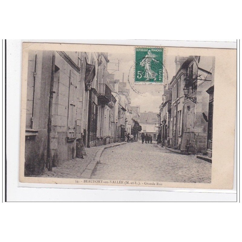 BEAUFORT-en-VALLEE : grande rue - tres bon etat