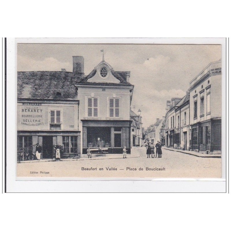 BEAUFORT-en-VALLEE : place de boucicault - tres bon etat