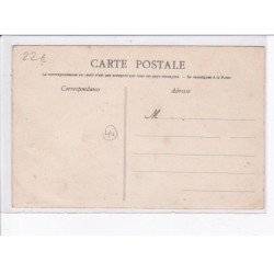 DONGES: la place du château - très bon état